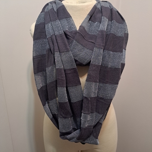 Ann Taylor LOFT Metallic Striped Infinity Scarf - Picture 10 of 12